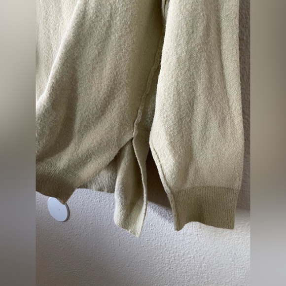 Free People Oversized Sweater Women’s Small Marzipan Ivory V Neck Pullover Boho - Picture 10 of 14